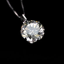 画像をギャラリービューアに読み込む, <SI2クラス/Kカラー>2ctダイヤペンダント